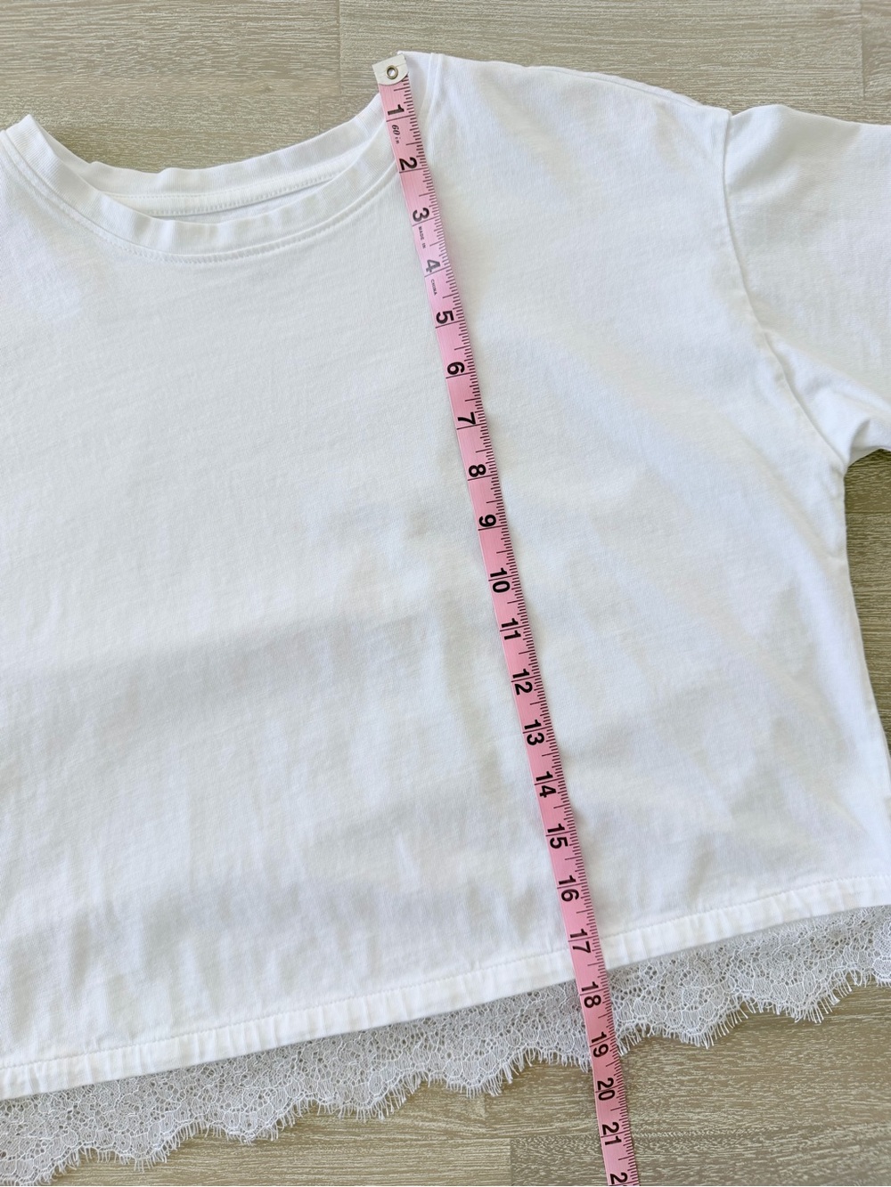LOFT White Lace Hem Tee Top | Size Small Petite SP - Picture 10 of 10